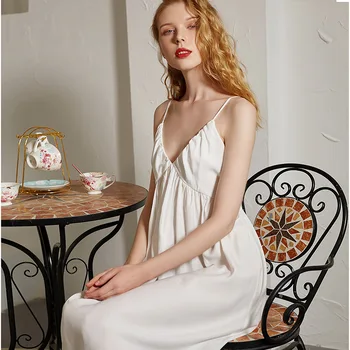 2021 lete nové dámske sexy biele podväzkové nightdress dlhé sukne ženy nightgown