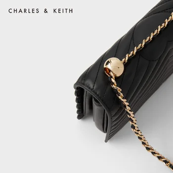CHARLES＆KEITH Nový Príchod na Spring2021CK2-80151021-1Women je taška cez rameno s pearl výzdoba V tvare vzor kryt kabelka