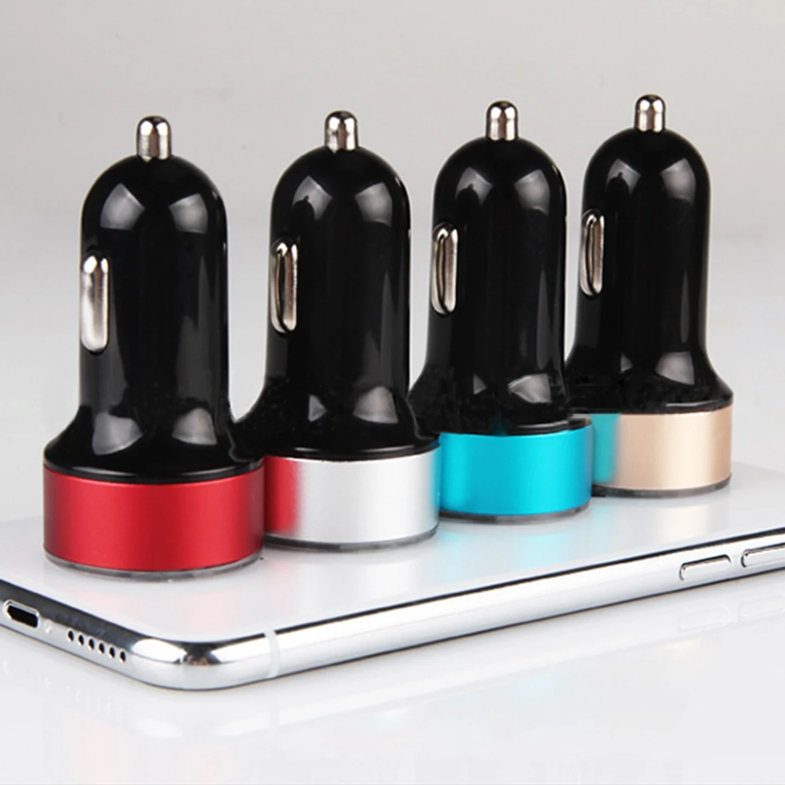 Univerzálny Mobilný Telefón, Auto-Nabíjačku USB Nabíjačka do Auta S LED Displejom pre Xiao Samsung S8 iPhone 6 6 7 8 Plus Tablet 5