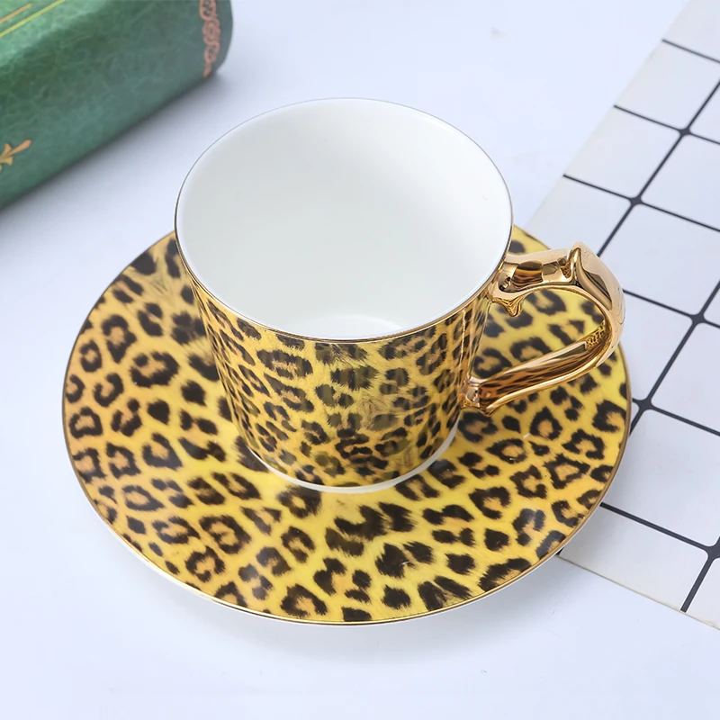 Porcelán Leopard Šálku Kávy Bone China Tea Cup Set s Zlatej Rukoväti Luxusné Darčeky pre Ženy Boss Priateľku Domov Kuchyňa Decor 5