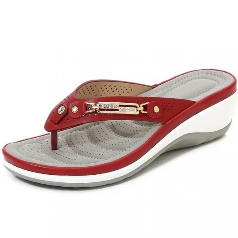 2021 Letné dámske Papuče Kovové Tlačidlo Listov Topánky Klin Plážové Sandále Mimo Platformy Flip Flops Kliny Sandále pre Ženy 5