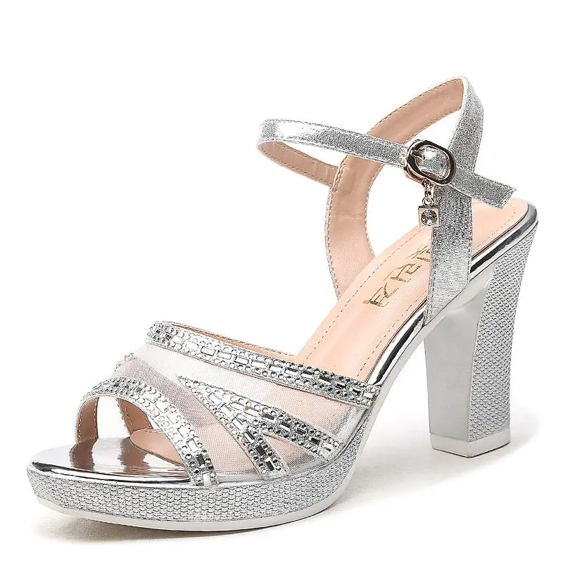 Veľkosť 35-40 Letné dámske topánky 9 cm výška podpätku Otvorené Prst ženy módne sandále bling sandále námestie päty sandále 2
